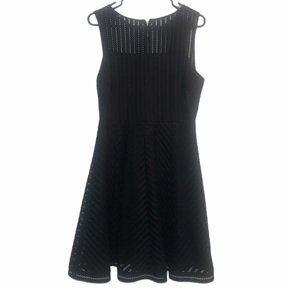 Guess Dresses & Skirts - GUESS Size 12 Black Dress